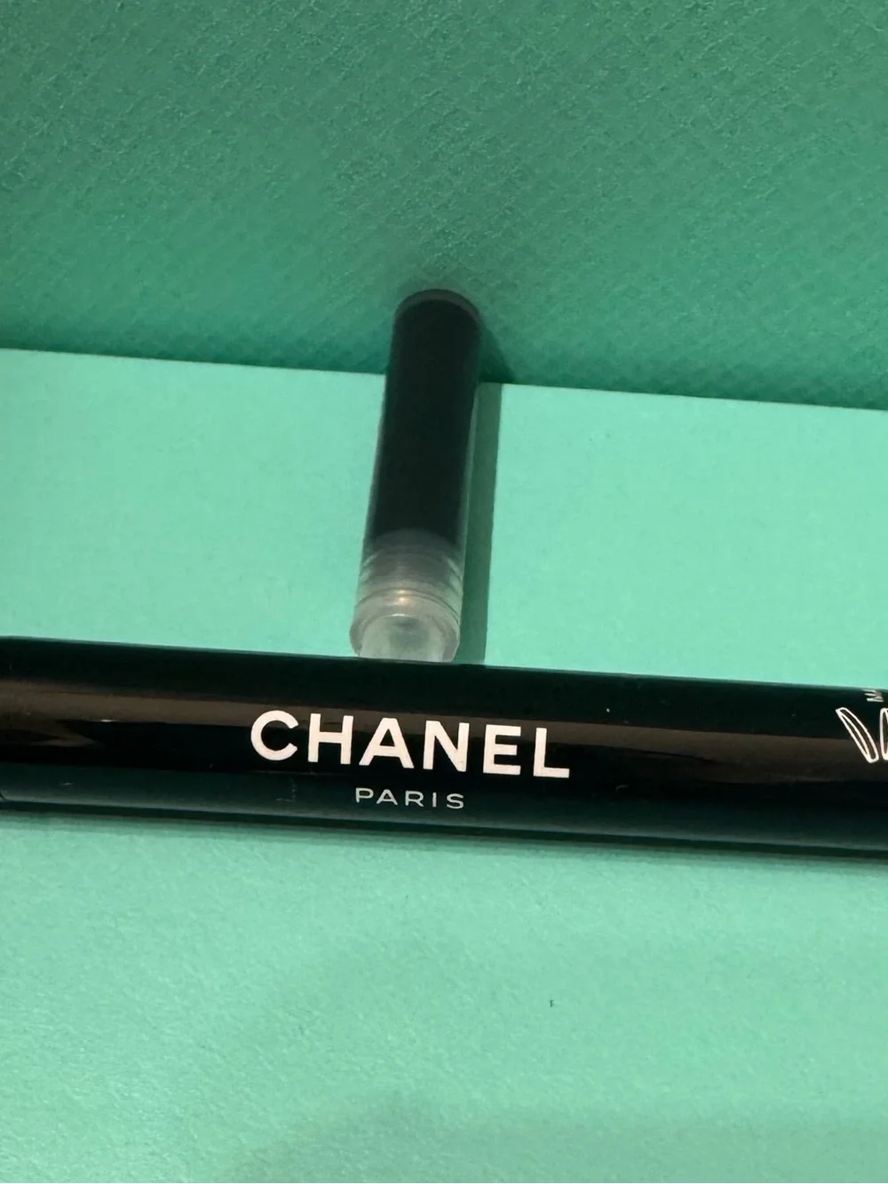 CHANEL Signature De CHANEL Intense Eyeliner Pen - Black 10 NOIR